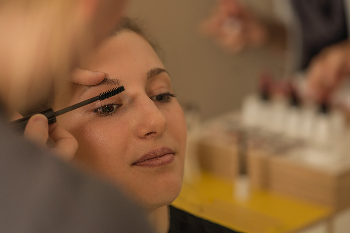 Dezentes Urlaubs Make up beim Daily Look im Spa vom THE GRAND Ahrenshoop.