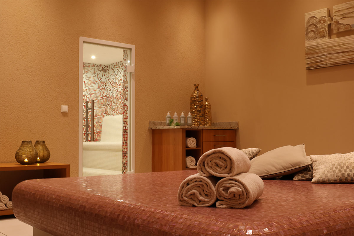 Private Spa Suite mit Dampfbad im Spa an der Ostsee.