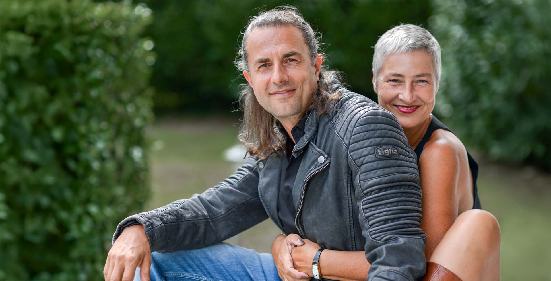 Veit Lindau mit Partnerin Andrea Lindau beim Sacred Love Retreat im THE GRAND Ahrenshoop.